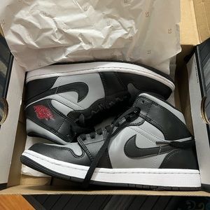 Air Jordan 1 Mid (Nike)